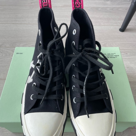 Off-White Vulcanized - Picture 4 of 7